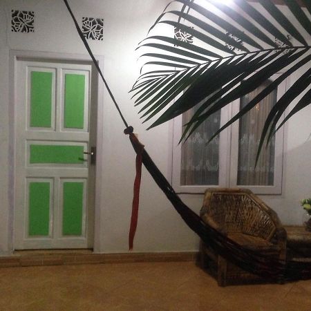 Good For Ya Knee Hostel & Bungalows (Adults Only) Gili Trawangan Exterior foto