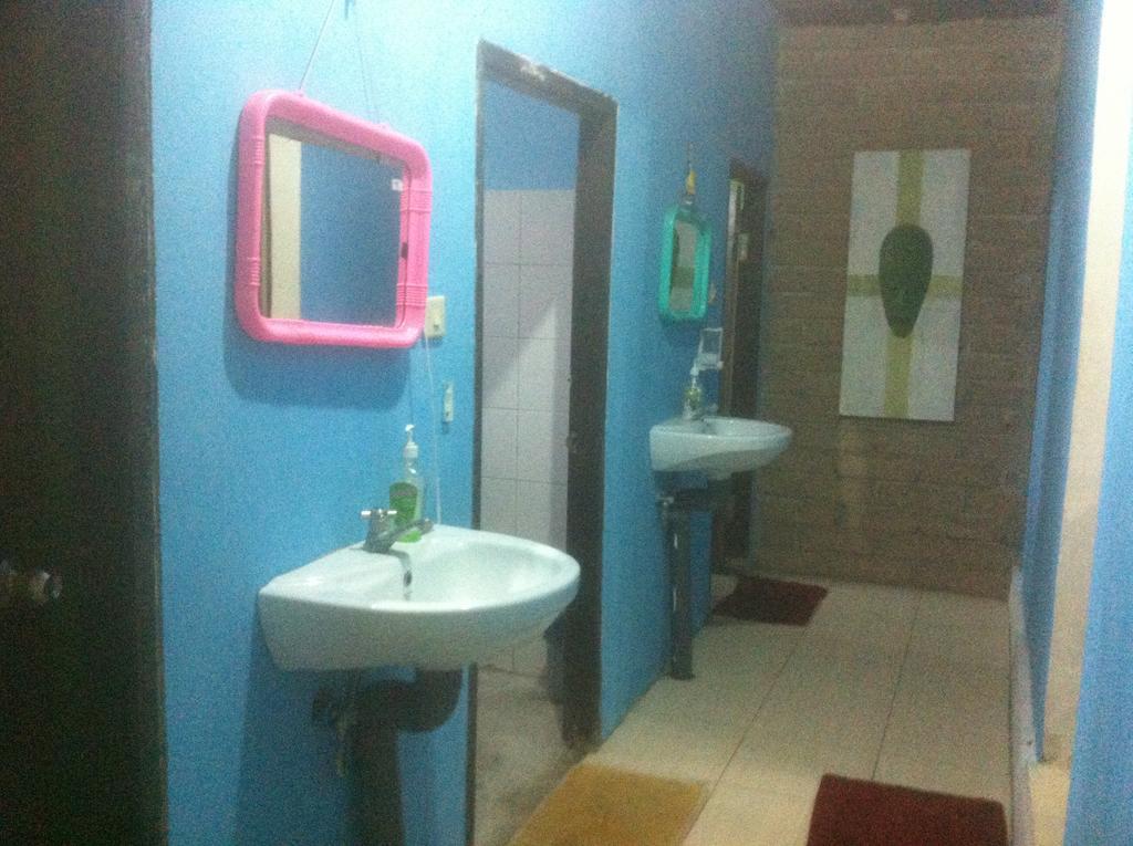 Good For Ya Knee Hostel & Bungalows (Adults Only) Gili Trawangan Exterior foto