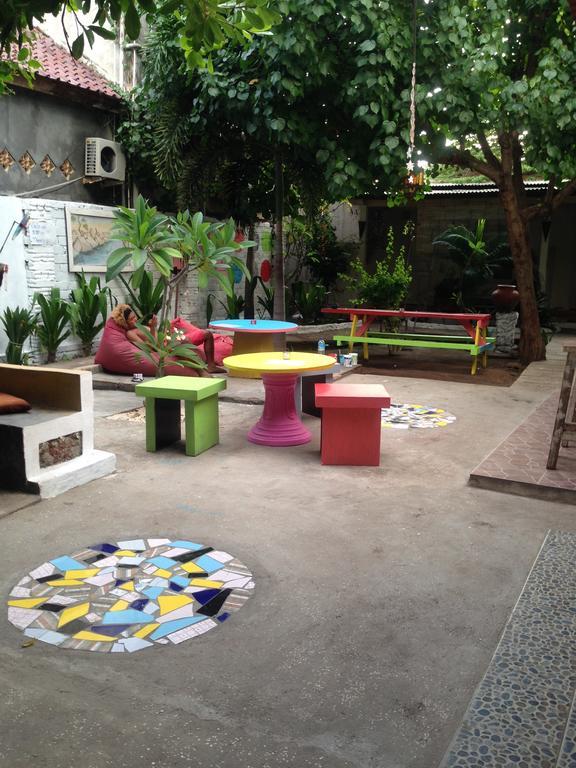 Good For Ya Knee Hostel & Bungalows (Adults Only) Gili Trawangan Exterior foto