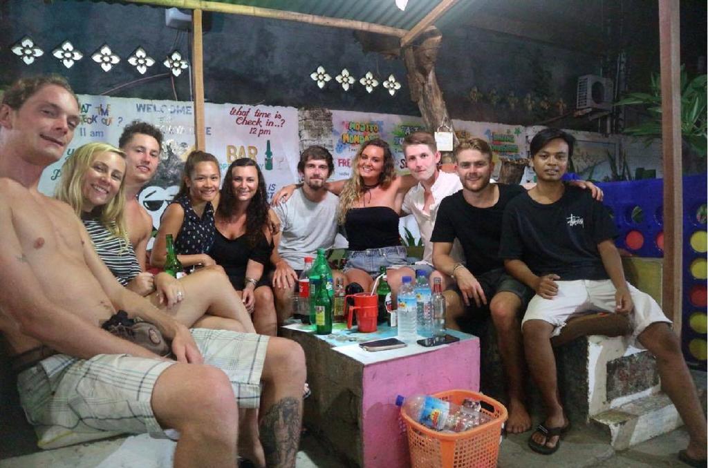 Good For Ya Knee Hostel & Bungalows (Adults Only) Gili Trawangan Exterior foto
